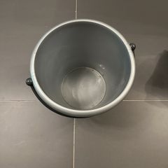 Plastic bucket