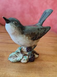 Vintage Beswick "Whitethroat" wild bird porcelain figurine