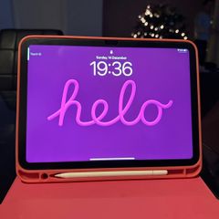 iPad 10th Generation (Pink) 64GB. Like New + Accessories
