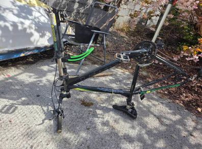 Carreara bike and wheel's needs fixing