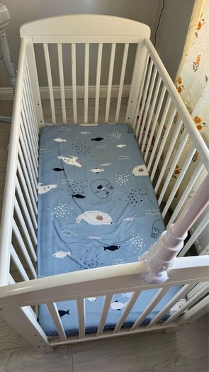 White Baby Cot / Crib with Adjustable Base
