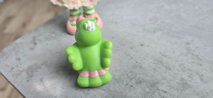 Lime Chiffon with Friend Parfait Parrot Strawberry Shortcake Doll Ccomplete outfit HTF AGC Kenner A.G.C same era as MLP G1 My Little Pony