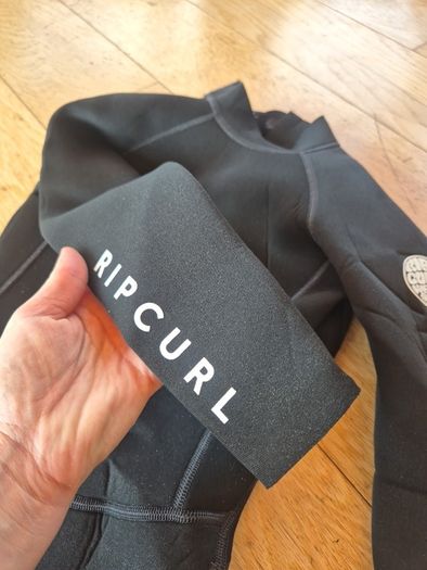 Immaculate Ripcurl Junior Wetsuit 10 yrs