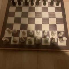 Wooden foldable chess set w checker pieces