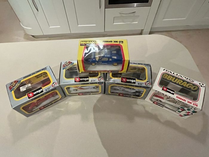 Ferrari 308 Collection 1/24 Burago