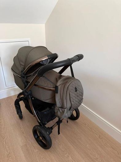 Egg 3 Bundle with Go Beyond 2 Car Seat