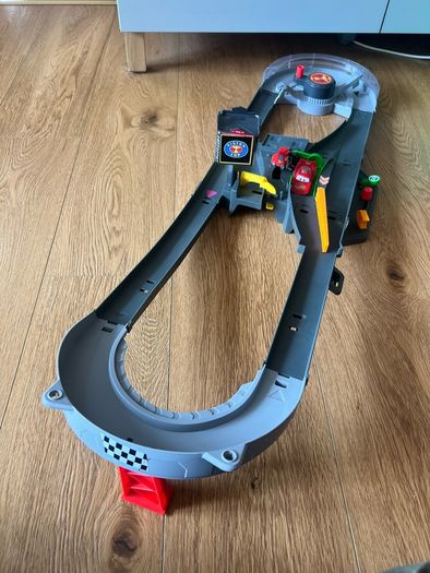Disney Pixar Cars Piston Cup Action Speedway Race Track Playset