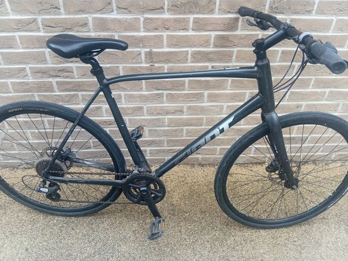 Giant Escape XL Hybrid Bike