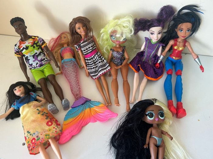 barbie dolls set