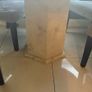 round marble table Image 7