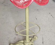 Farmall Tractor Seat Stool H276