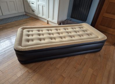 Jysk inflatable single bed
