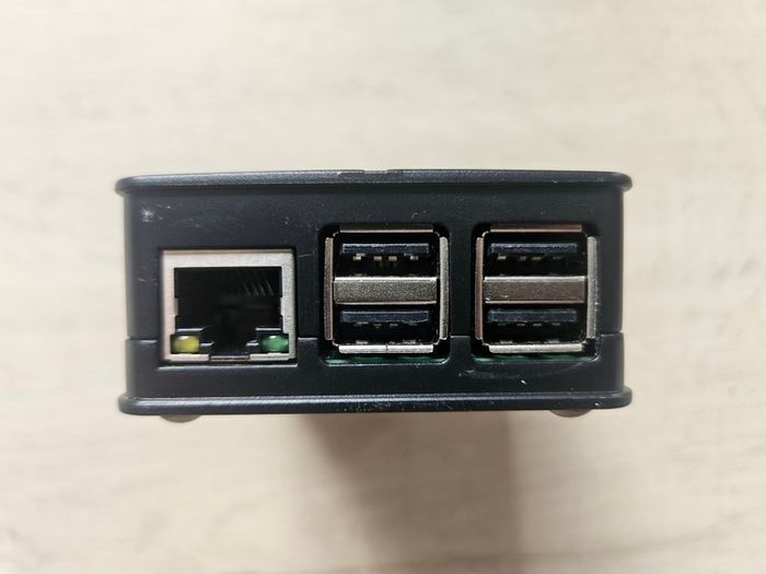 Raspberry Pi 3b and case