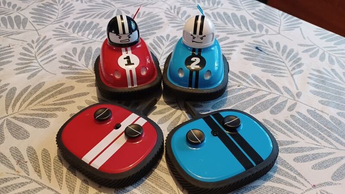 Radio controlled racing cars