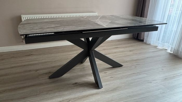 Dinning table