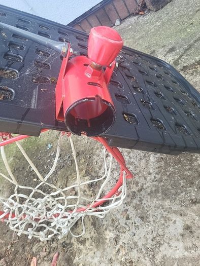 adjustable basketball hoop