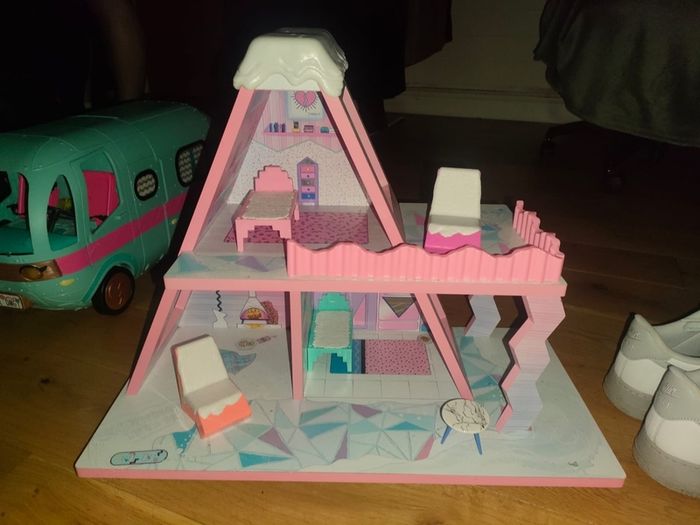 L.O.L Ski chalet and doll