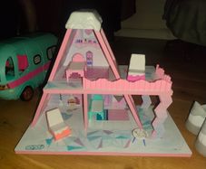 L.O.L Ski chalet and doll