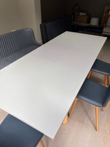 Extendable Dining Table, 4 Chairs & Bench