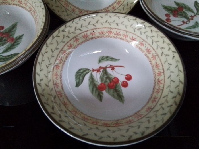 Johnson Bros Dessert Bowls