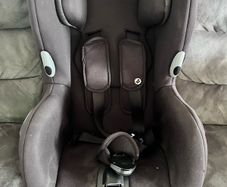Maxi Cosi Axiss Car Seat