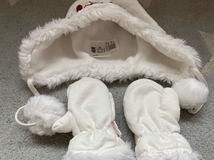 H&M baby hat and mittens 9-12m