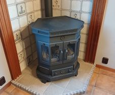 Natural gas stove.