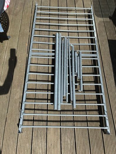Metal cot bed
