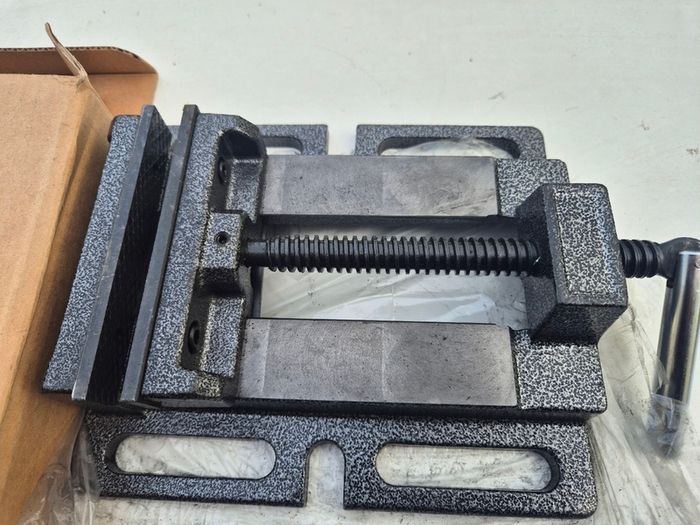 Machine vice
