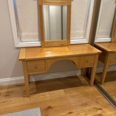 Dressing table + mirror