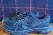 Nike Flex Experience RN size 4 black school work shoes