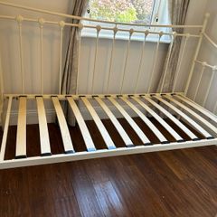 Versailles Metal Single Day Bed
