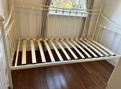 Versailles Metal Single Day Bed