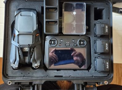 Dji Mavic 3 Classic drone & Dji rc pro controller
