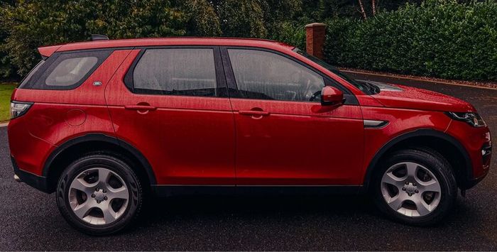 Land Rover Discovery Sport 2.0L  83,500 km