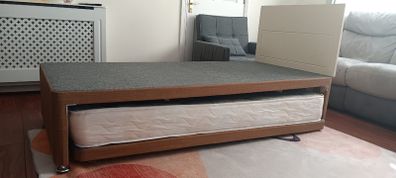 Single bed and Guest bed