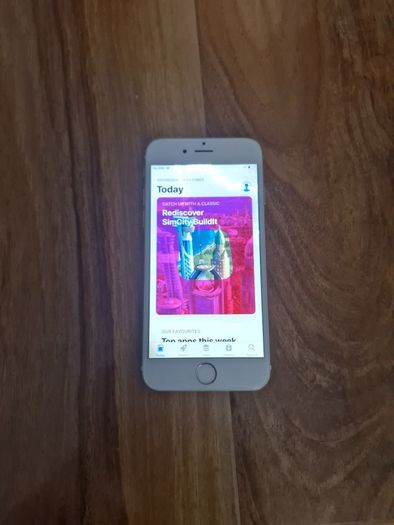 Apple iPhone 6 - 128GB - Silver (Unlocked / Not Icloud Locked)