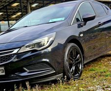 2016 Vauxhall Astra Blacked-out D-badge