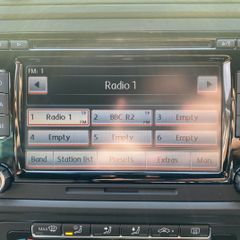 mk6 Volkswagen Golf Radio (read description)