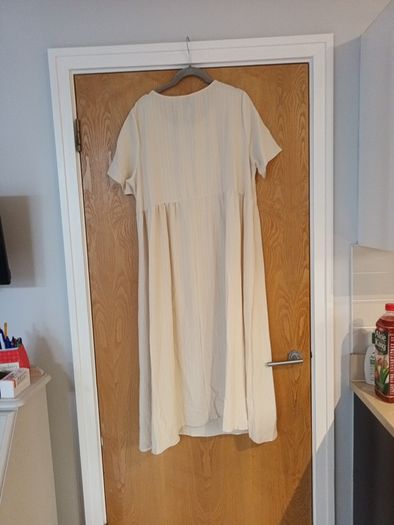 Shein Cream Dress. S. XL - 16-18. B.N.W.T