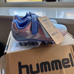 kids football boots
