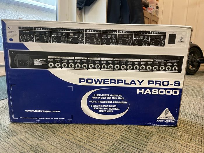 Head phone amp Behringer HA8000 pro 8