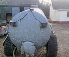 1600 gallon mollases/water tank