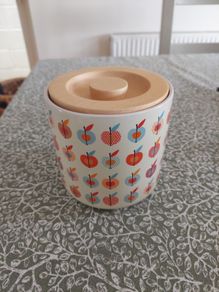 Kitchen pot