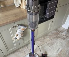 Dyson V11 Absolute Cordless Vacuum + Freestanding Dok Stand, Extra Filters & Spare Motor