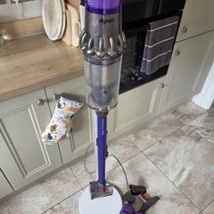 Dyson V11 Absolute Cordless Vacuum + Freestanding Dok Stand, Extra Filters & Spare Motor