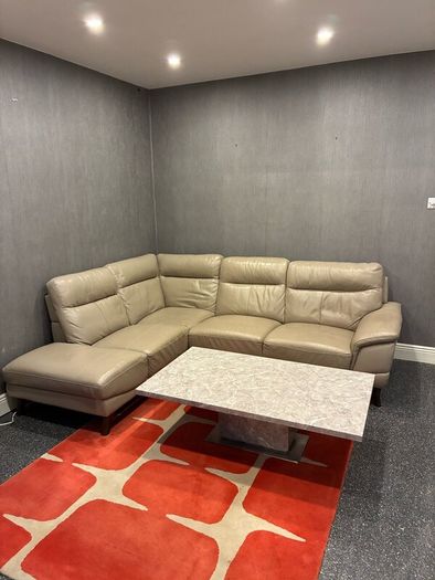 Corner Leather couch