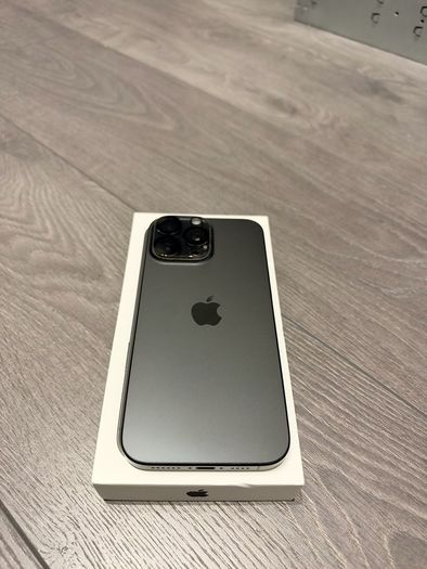 Apple iPhone 16 Pro Max 512GB Black Titanium + Free extras