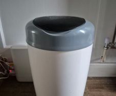 Tommee Tippee Simplee Sangenic bin