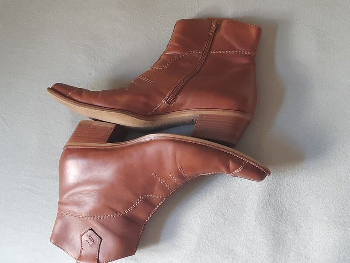 Paul Green Leather Ankle Boots Western Cowboy Style